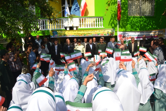 با حضور تيم مديريت شهري لاهيجان نخستين مدرسه ابتدايي سبز سماء گیلان در لاهيجان افتتاح شد